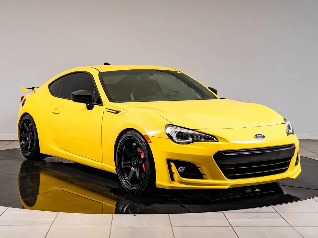 Used 2017 Charlesite Yellow Subaru Series.Yellow image 12