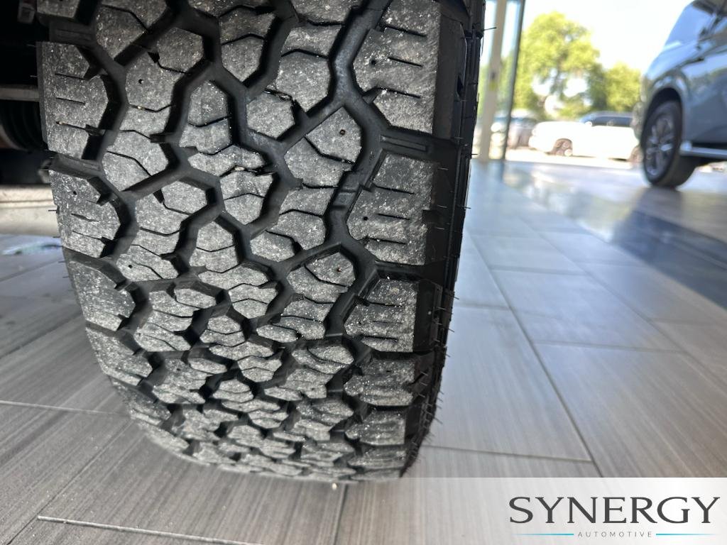 Used 2024 Shadow Black Ford Black Diamond image 11