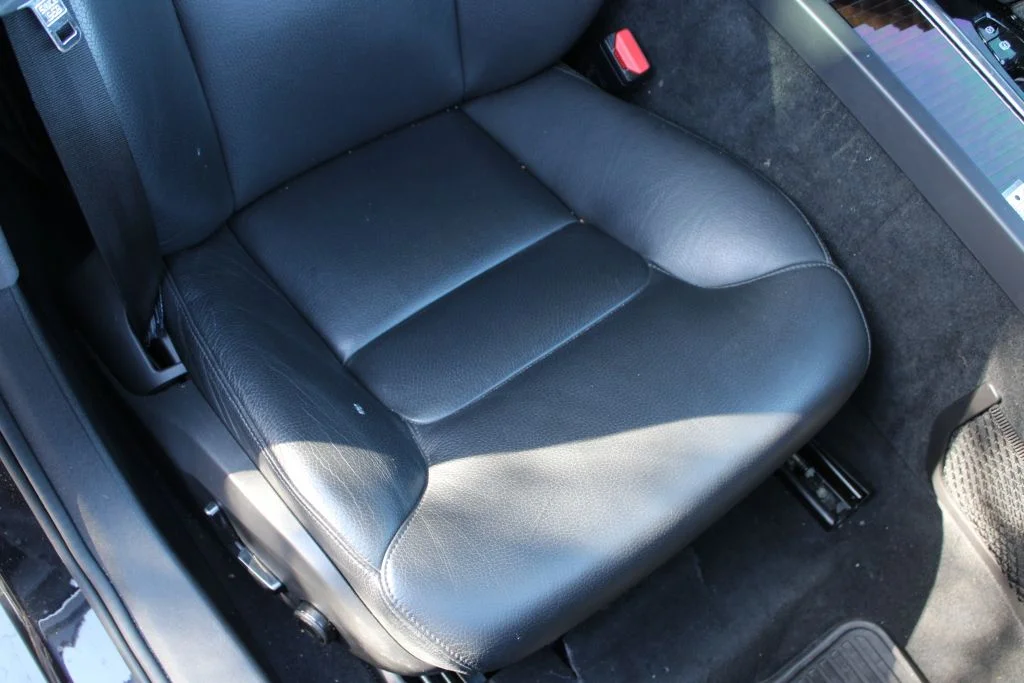 Used 2018 Black Volvo T5 Momentum image 14