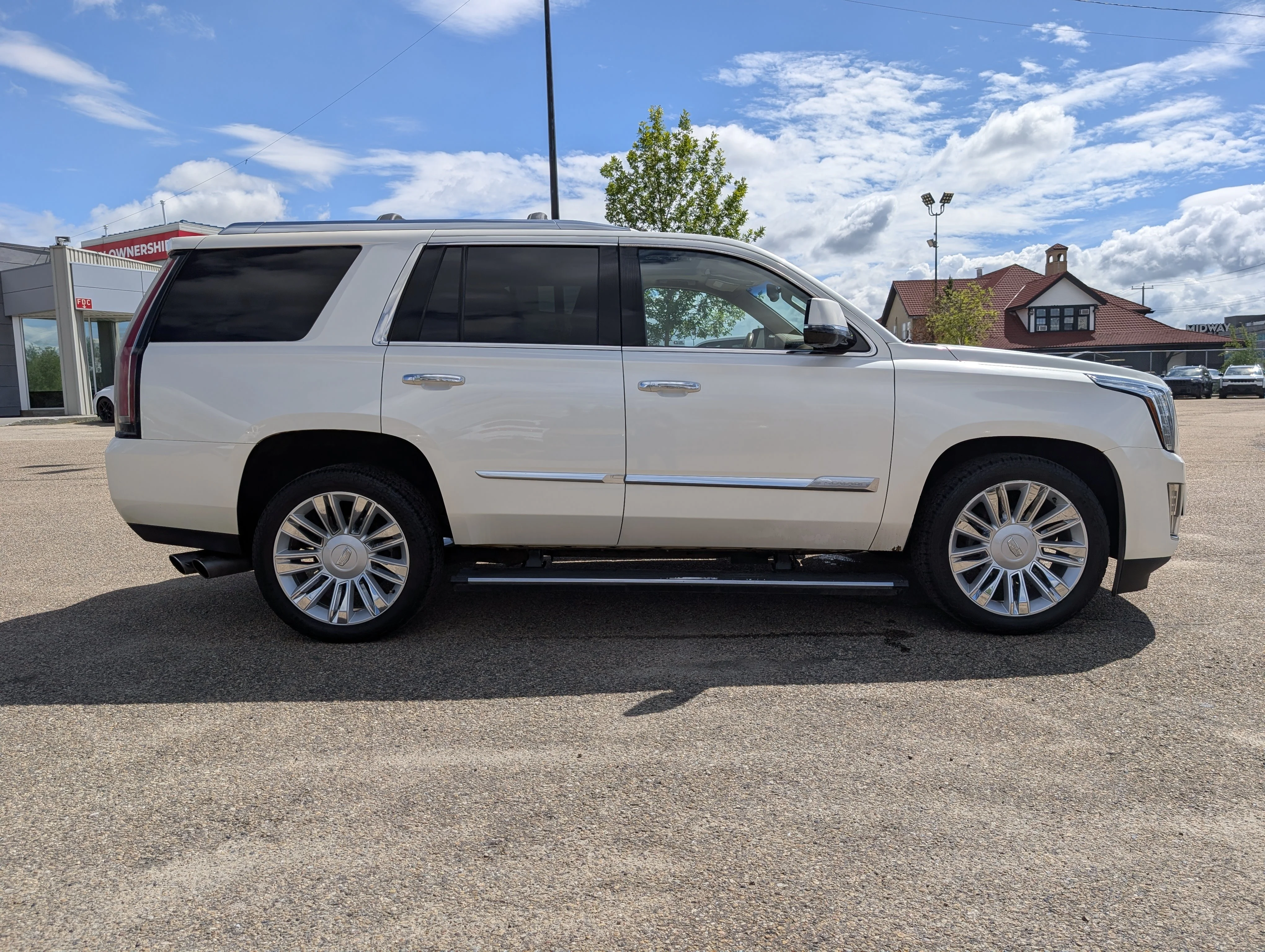 Used 2015 White Cadillac Platinum image 8