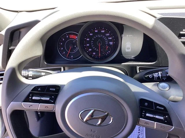 Certified Used 2023 Shimmering Silver Pearl Hyundai SEL image 13