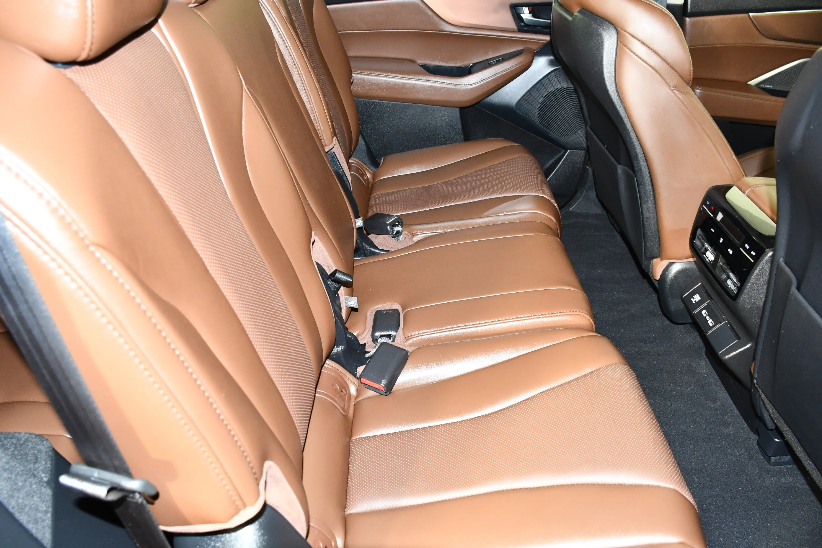 Certified Used 2024 Liquid Carbon Metallic Acura w/Technology Package image 45