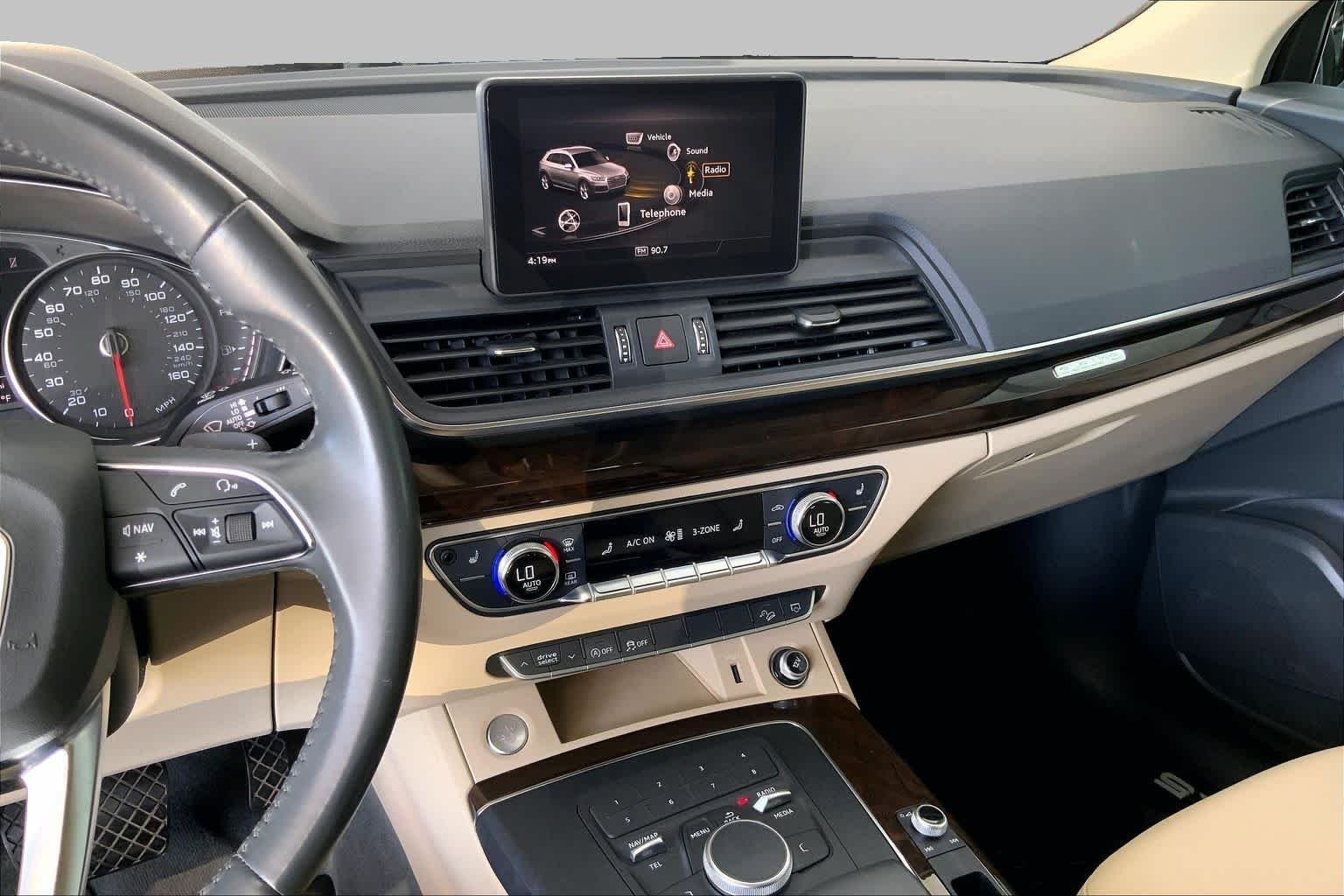 Used 2019 Ibis White Audi Premium image 7