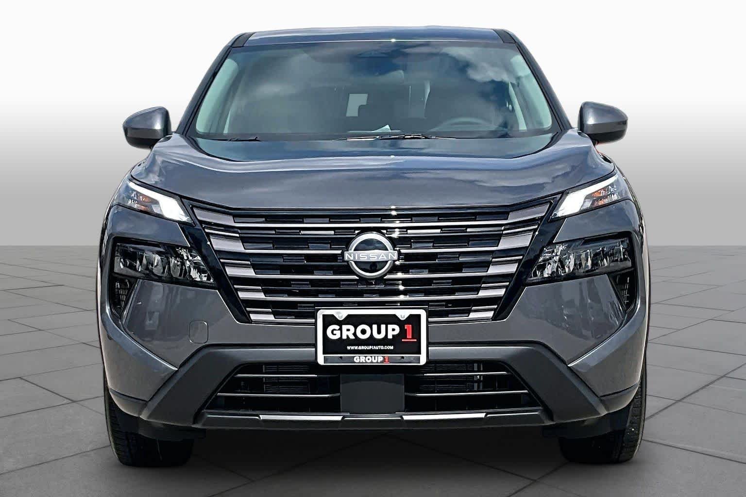 New 2027 Gun Metallic Nissan SV image 3