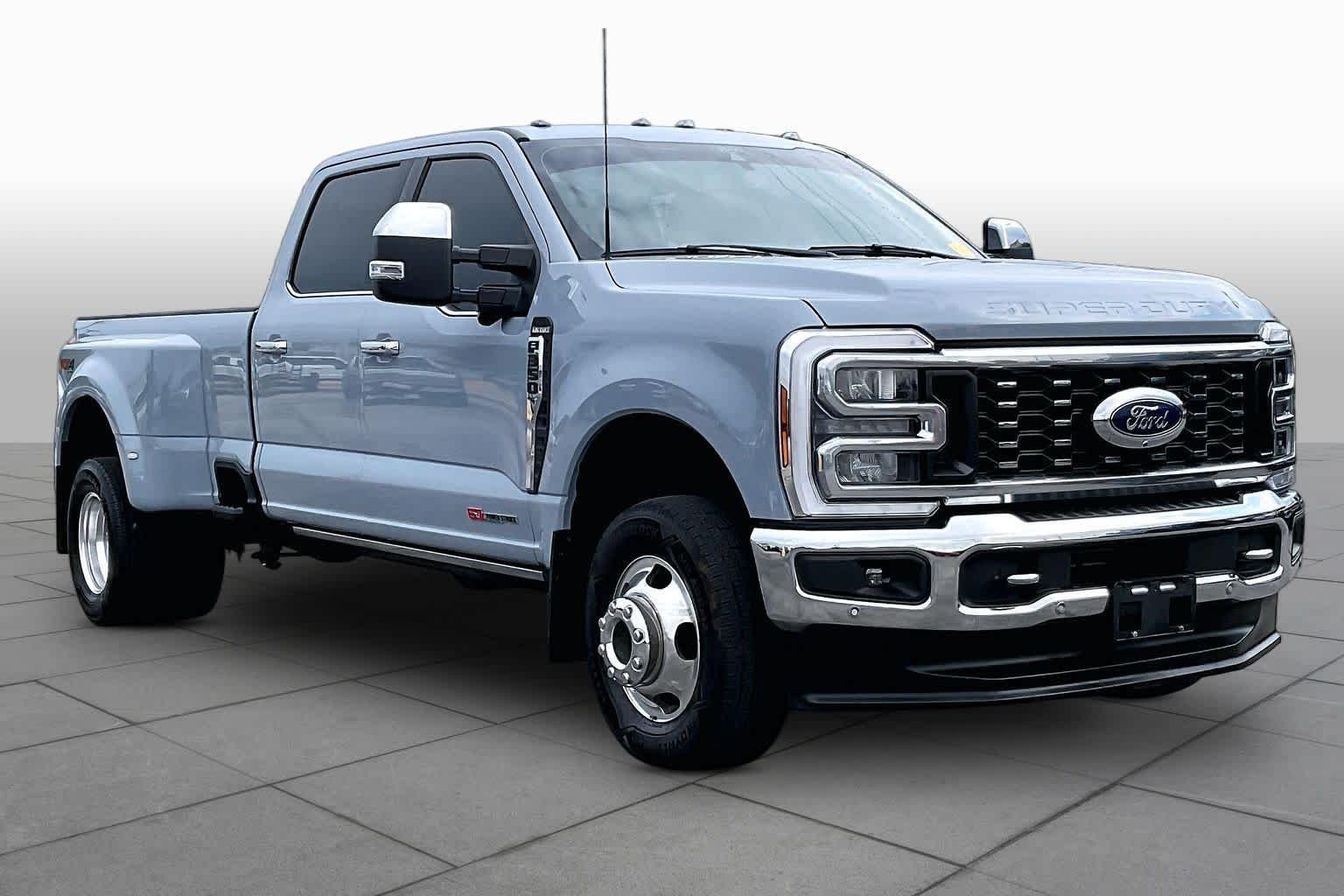 Used 2024 Glacier Gray Metallic TriCoat Ford King Ranch image 2