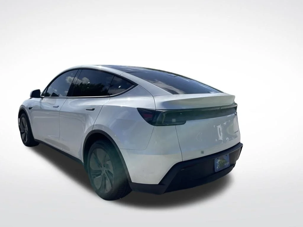 Used 2026 Pearl White Multi Tesla  image 5