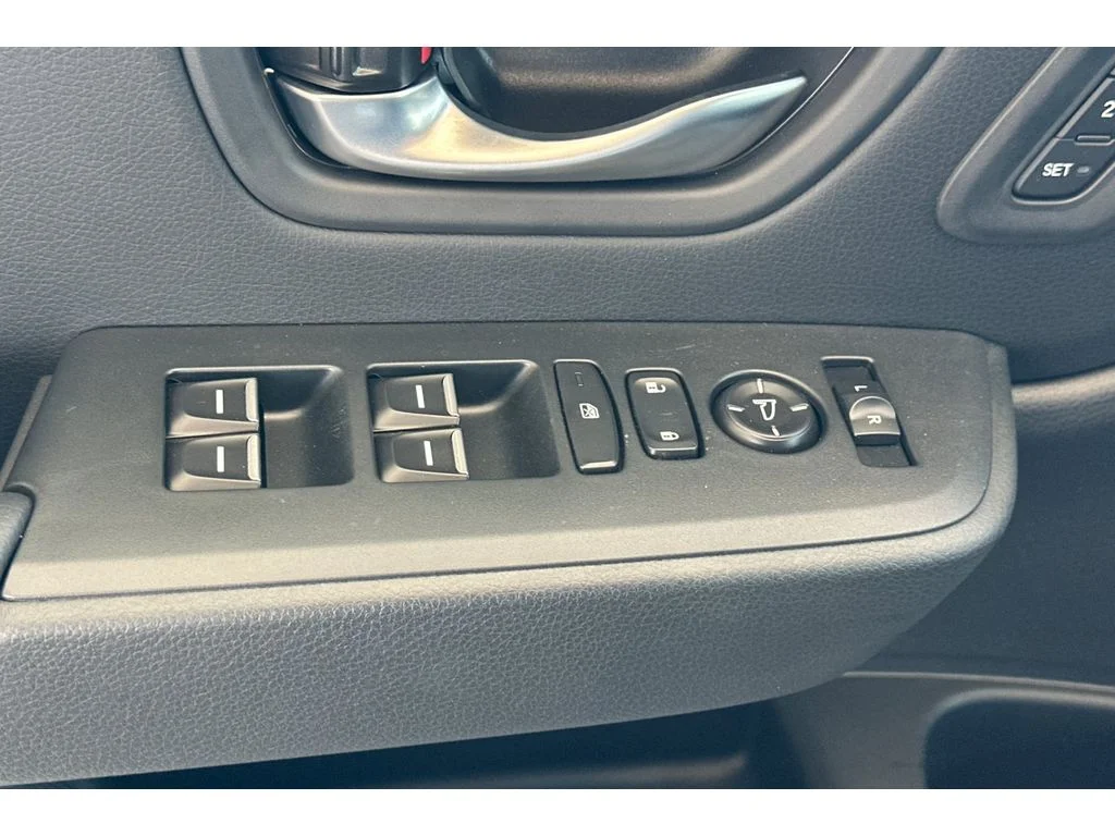 2025 Honda Pilot Touring - Photo 13