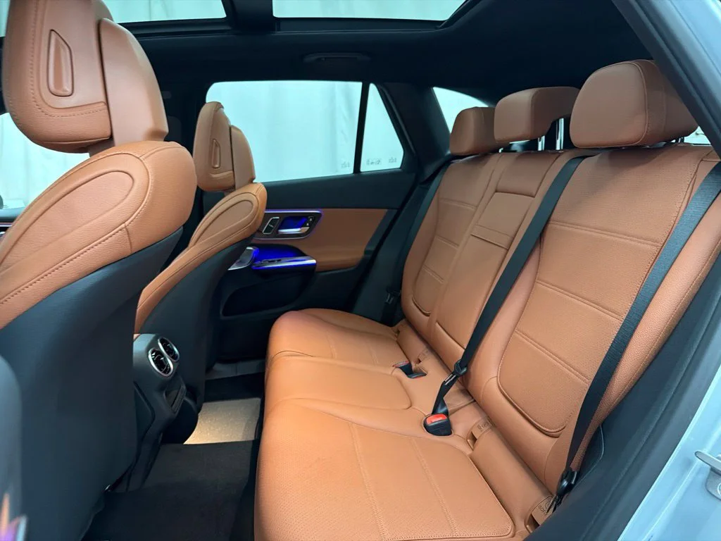 New 2027 Silver Mercedes-Benz GLC 300 image 21