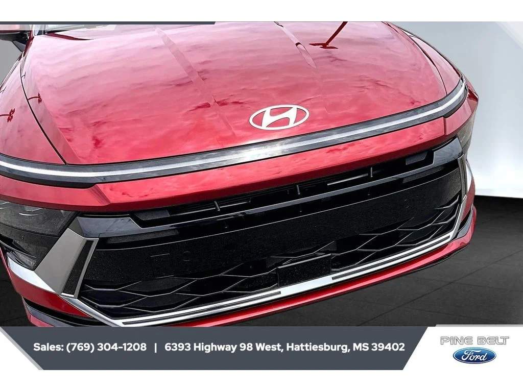 Used 2025 Ultimate red Hyundai SEL image 12
