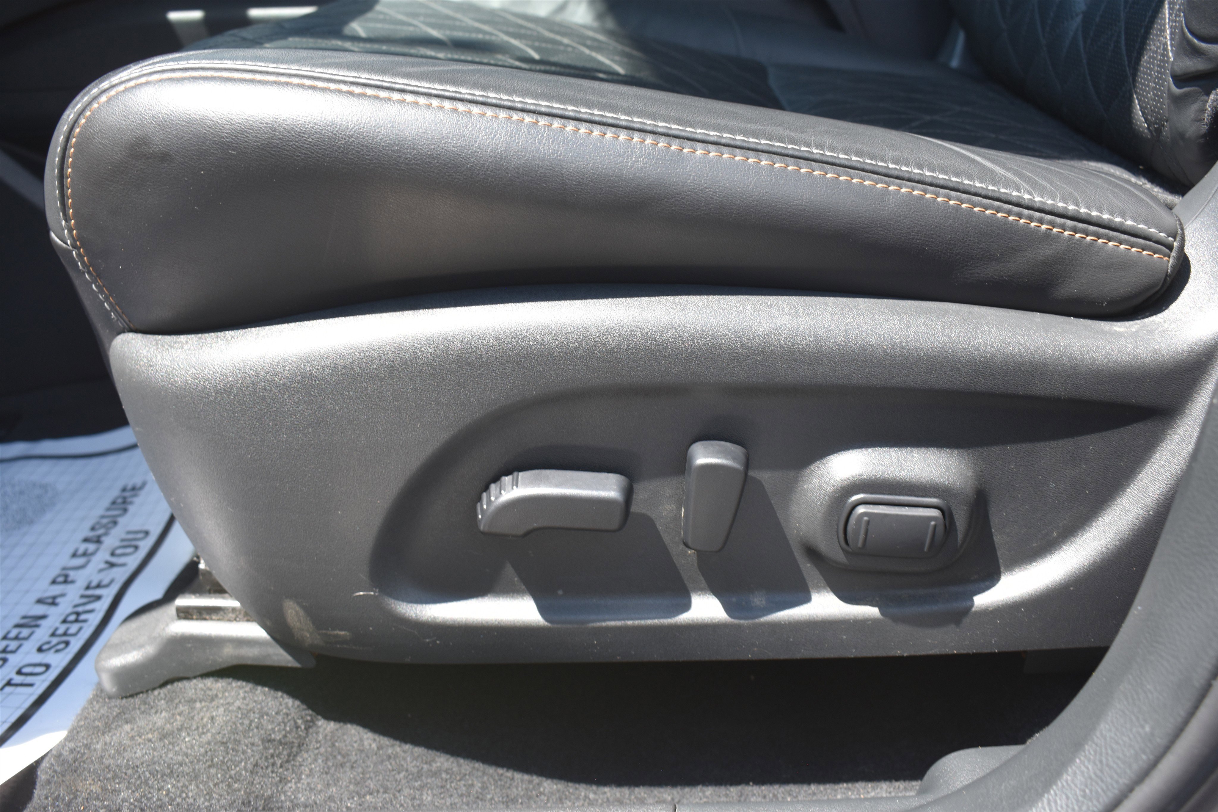 Used 2022 Gun Metallic Nissan Platinum image 14