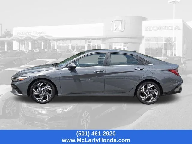 Used 2025 Gray Hyundai SEL Convenience image 2