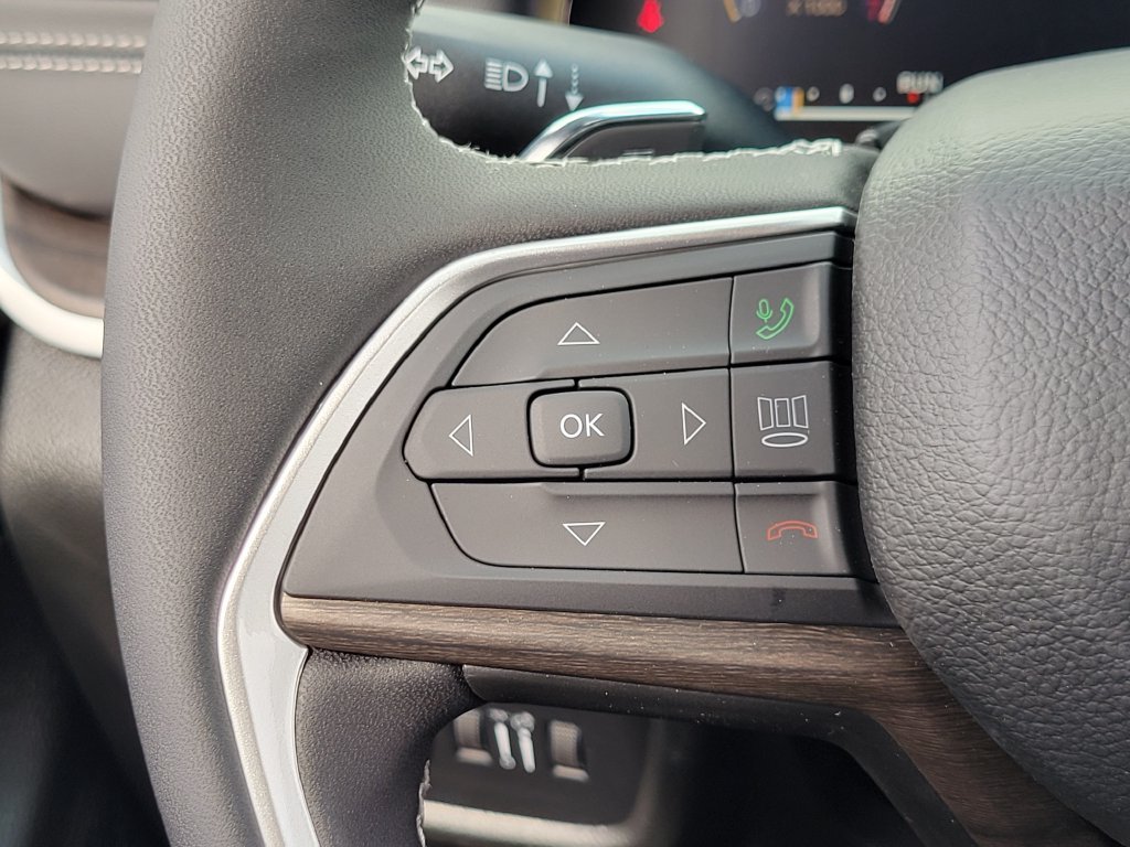 2027 Jeep Grand Cherokee photo 5