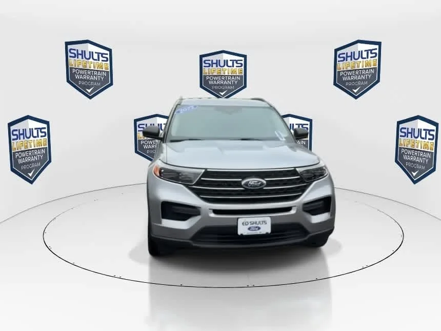 Used 2022 Iconic Silver Metallic Ford XLT image 3