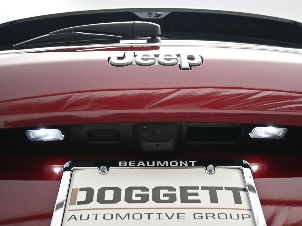 New 2025 Velvet Red Pearl-Coat Exterior Paint Jeep Limited image 25