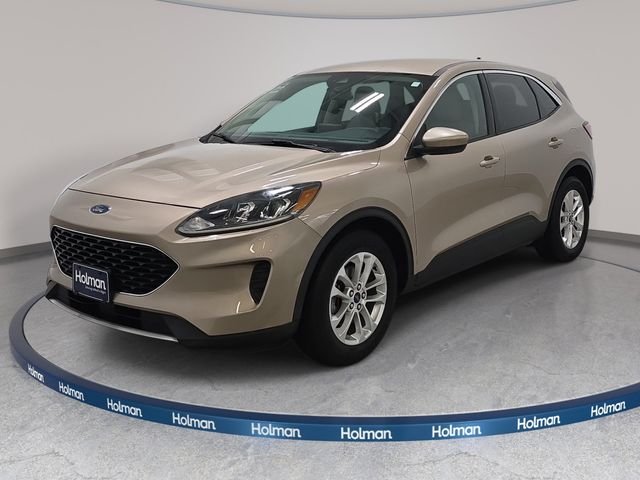 Used 2020 Gold Ford SE image 1