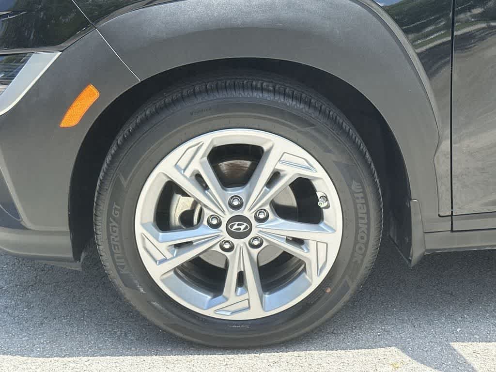 Used 2023 Abyss Black Pearl Hyundai SEL image 10