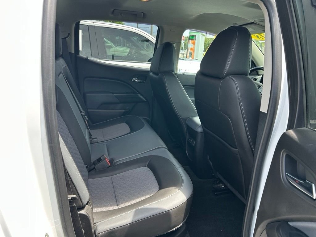Used 2018 White Chevrolet Z71 image 44