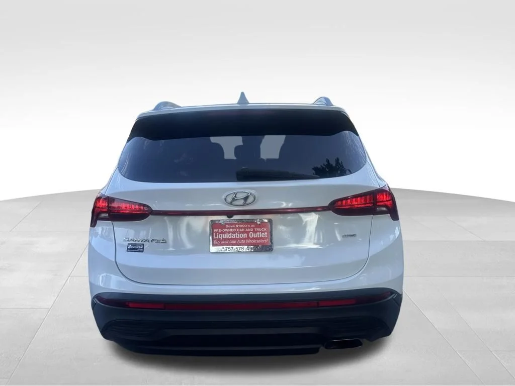 Used 2023 White Hyundai SEL image 4