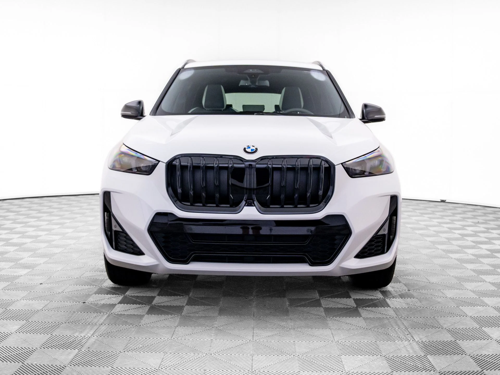 New 2026 White BMW xDrive28i image 10