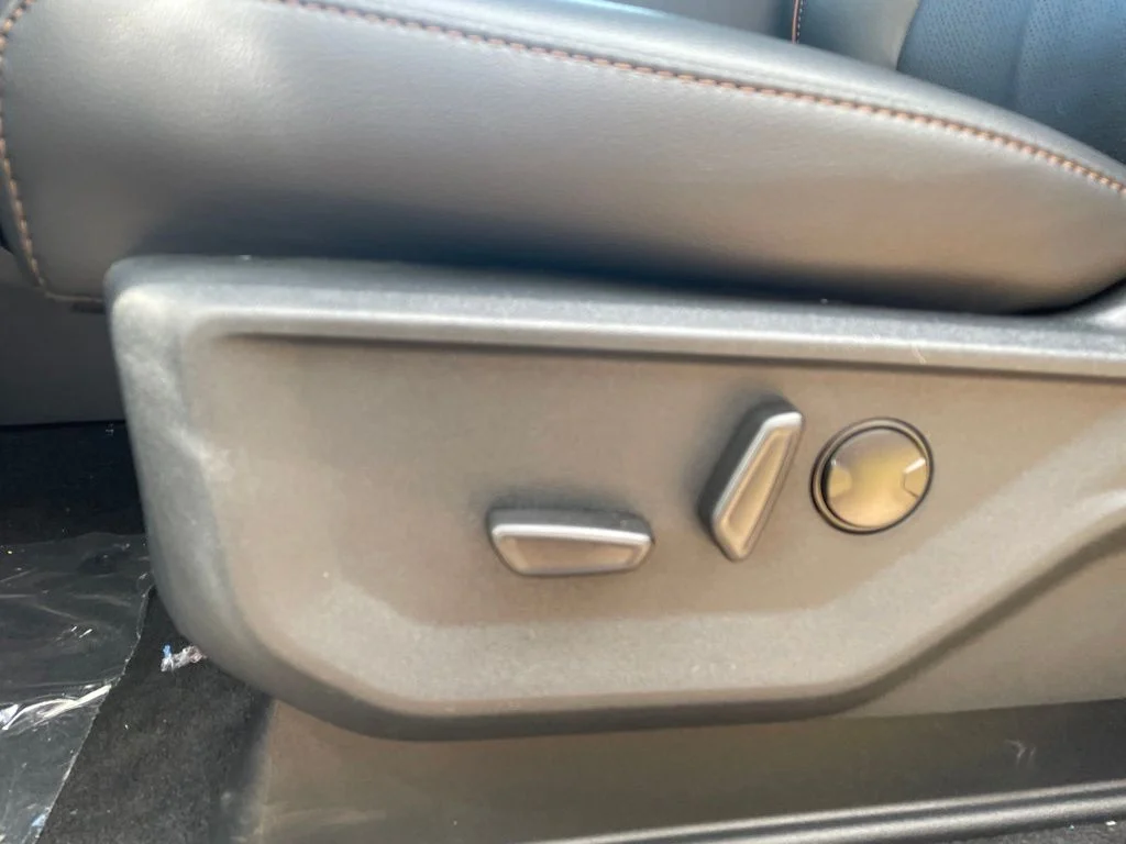 New 2026 CARBONIZED GRAY Ford Lariat image 13