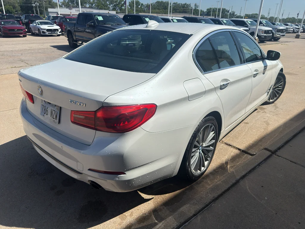 Used 2018 Mineral White Metallic BMW 530i xDrive image 6