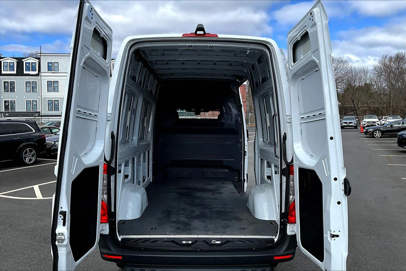 Used 2025 Arctic White Mercedes-Benz  image 34