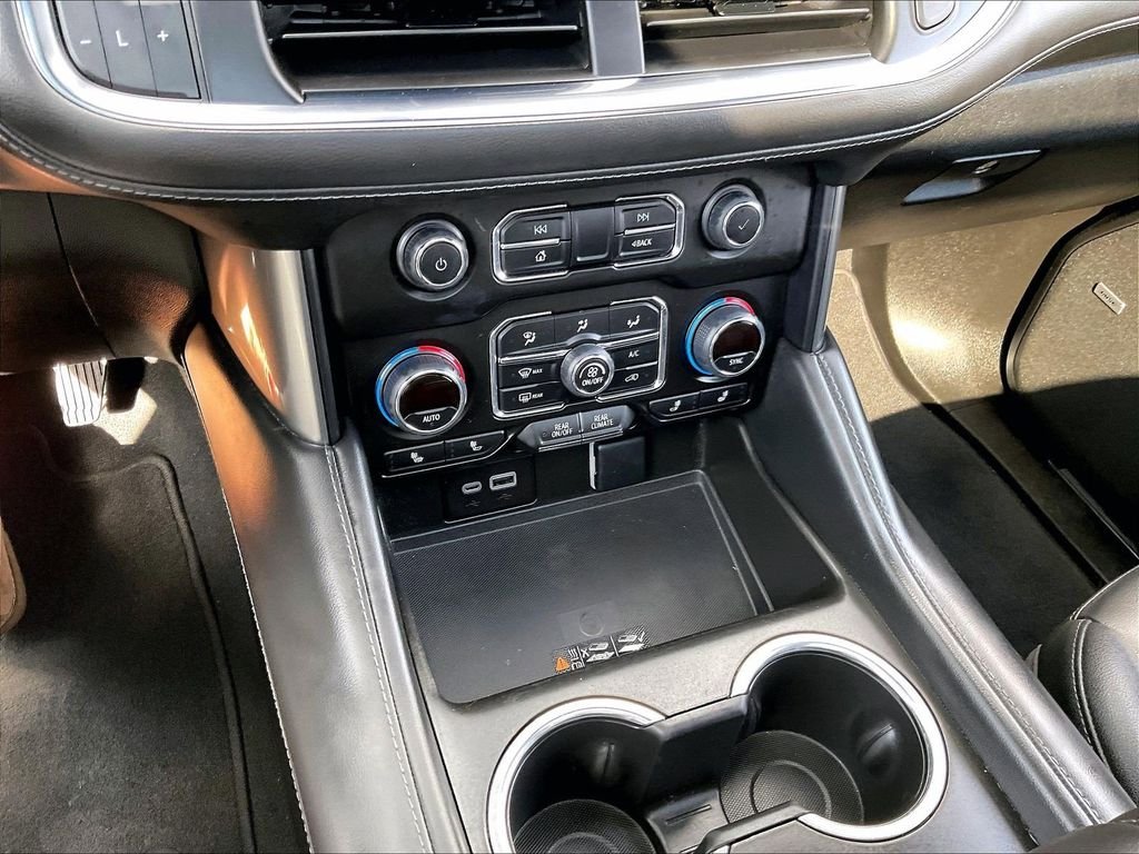 Used 2022 Black Chevrolet LT image 27