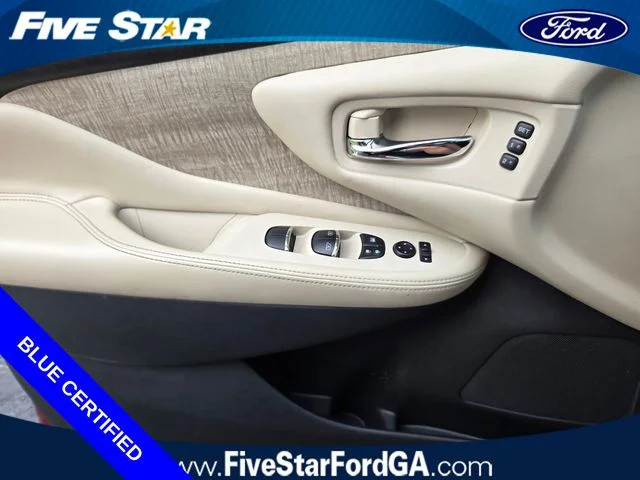 Used 2021 Red Nissan SL image 27
