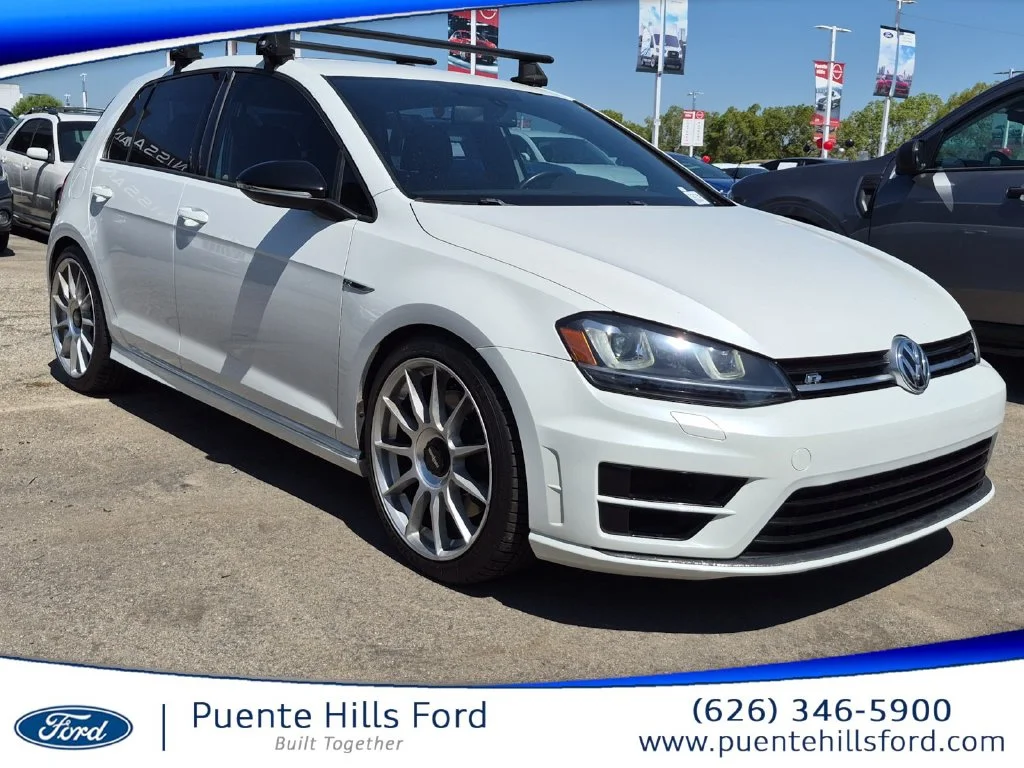 Used 2016 White Volkswagen  image 1