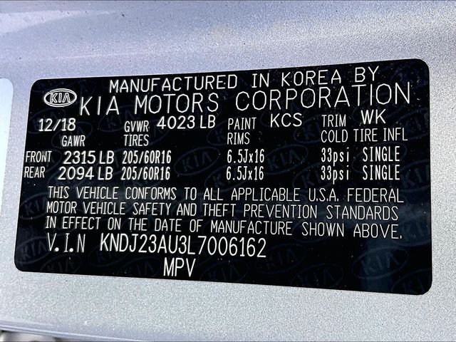 Used 2020 Silver Kia S image 33