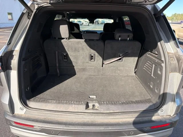 Used 2025 Sterling Gray Metallic Chevrolet LT image 5