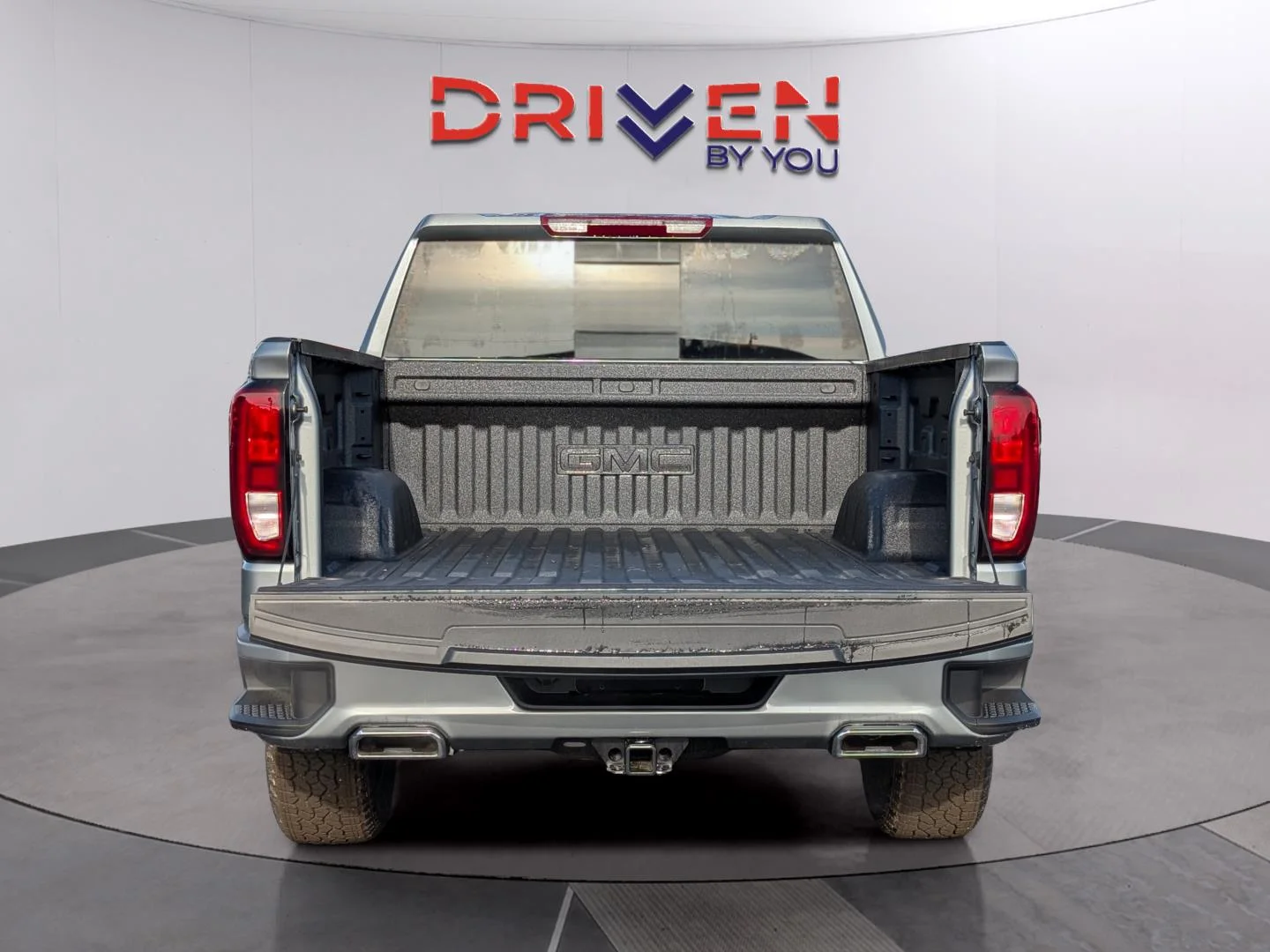 New 2026 Sterling Metallic GMC Elevation image 5
