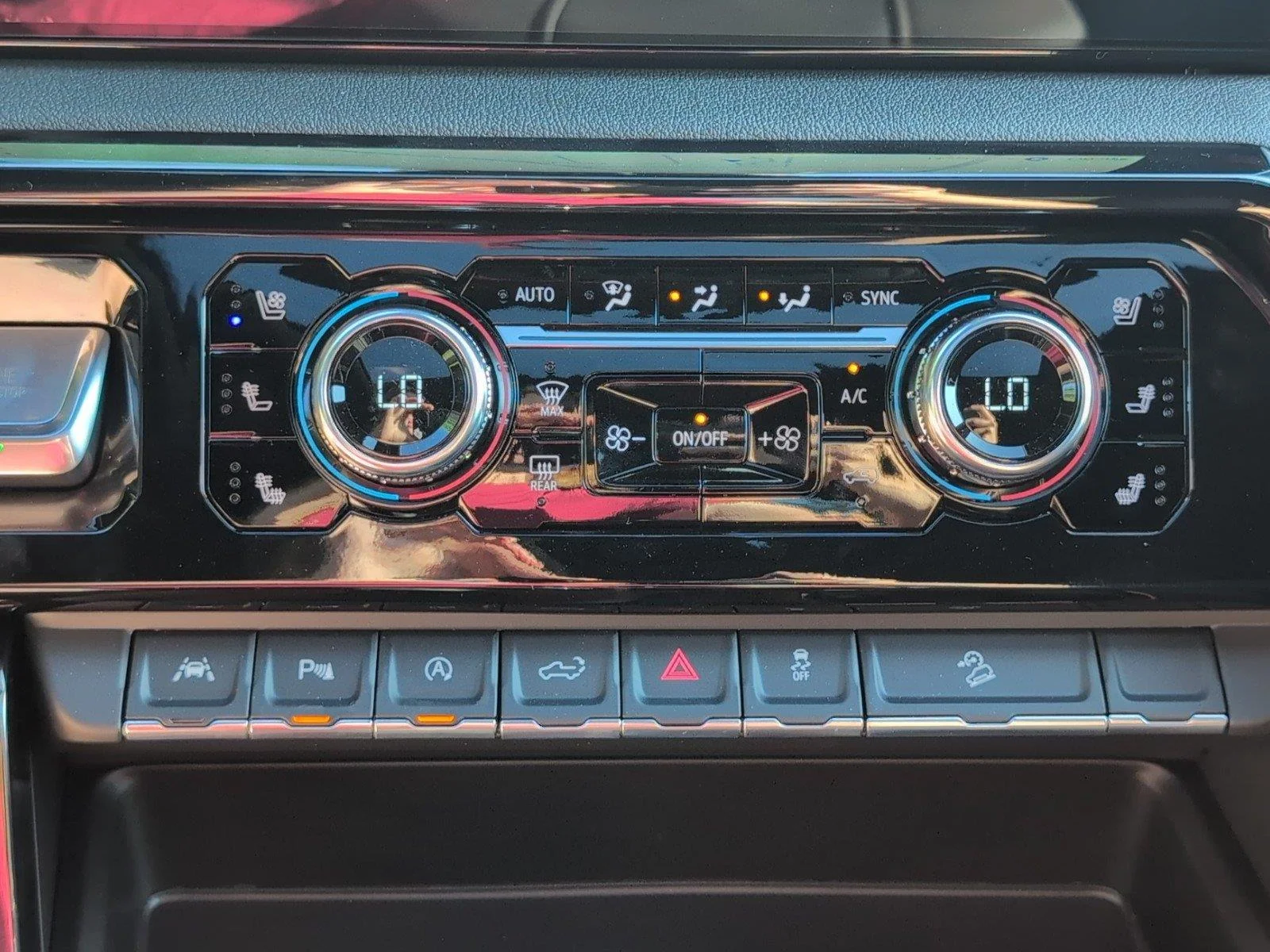 2026 GMC Sierra 1500 AT4 - Photo 24