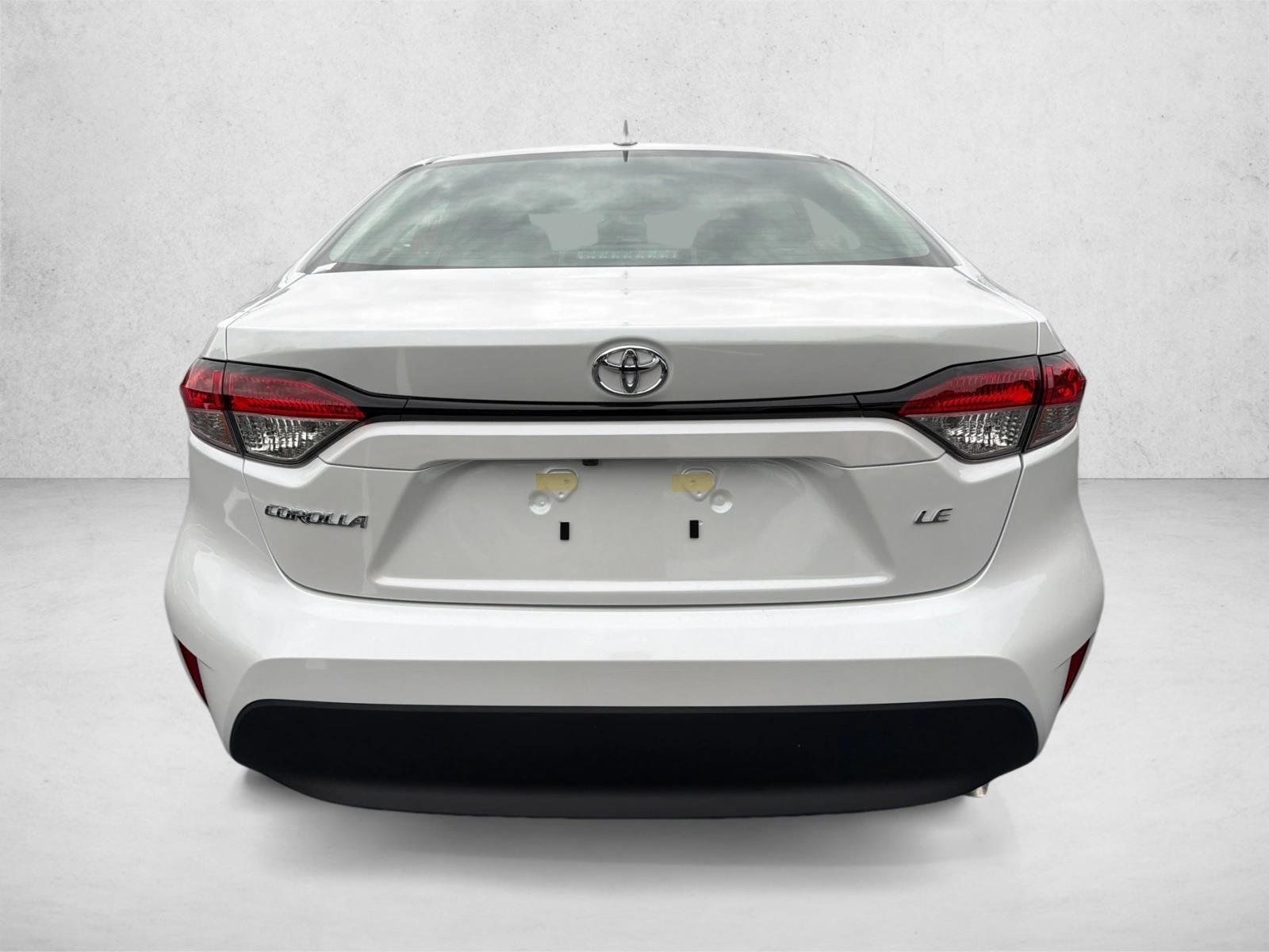 New 2027 Wind Chill Pearl Toyota LE image 4