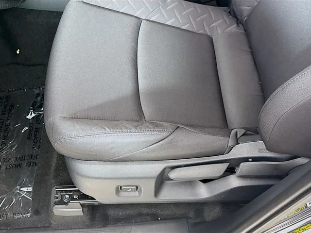 Used 2026  Toyota SR5 image 18