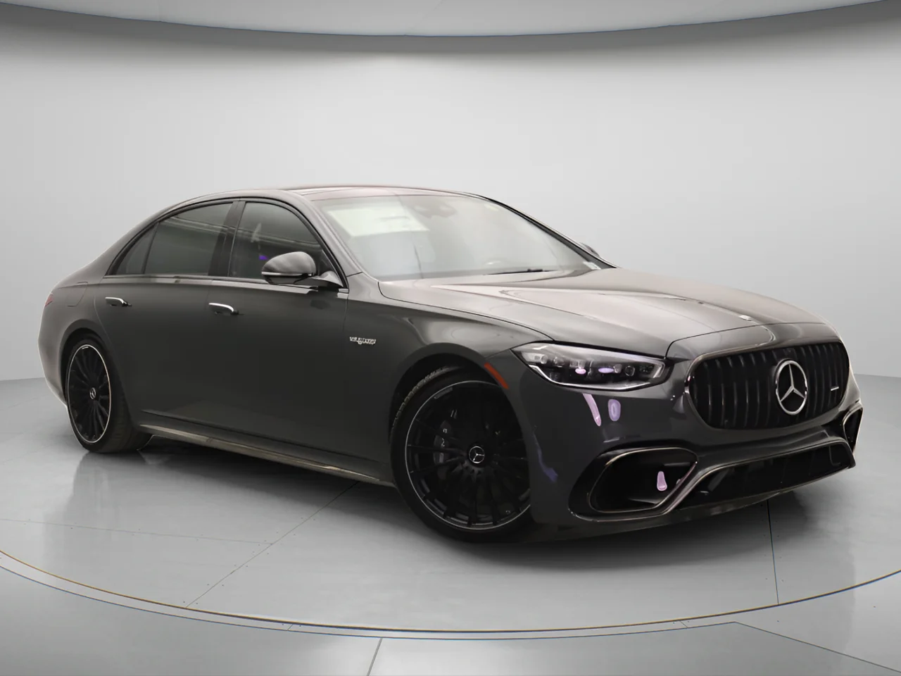 2026 Mercedes-Benz S-Class AMG S 63 E-Performance's photo