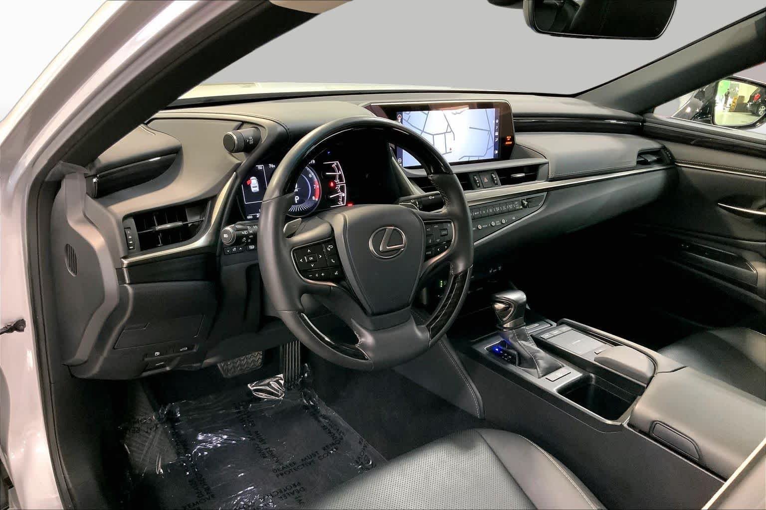 Used 2021 Silver Lining Metallic Lexus  image 18
