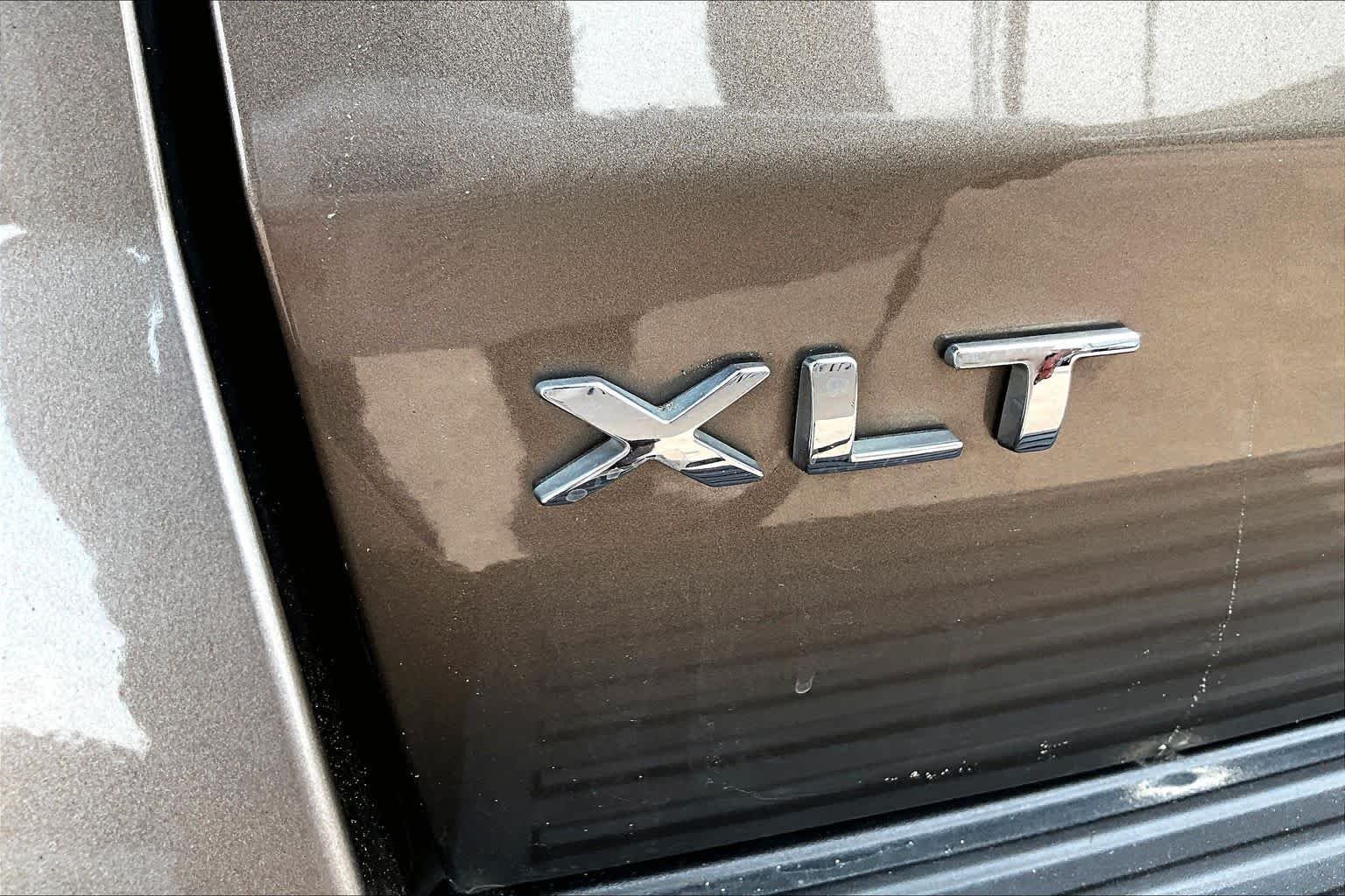 Used 2019 Stone Gray Metallic Ford XLT image 18