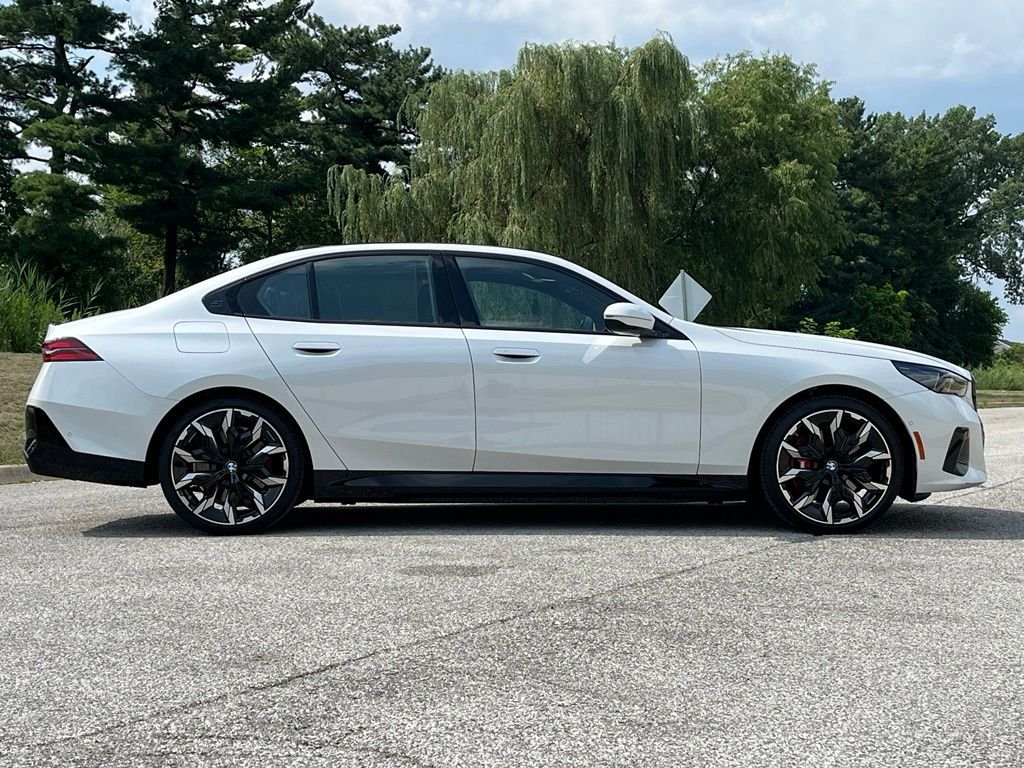 Used 2026 Mineral White Metallic BMW 550e xDrive image 8