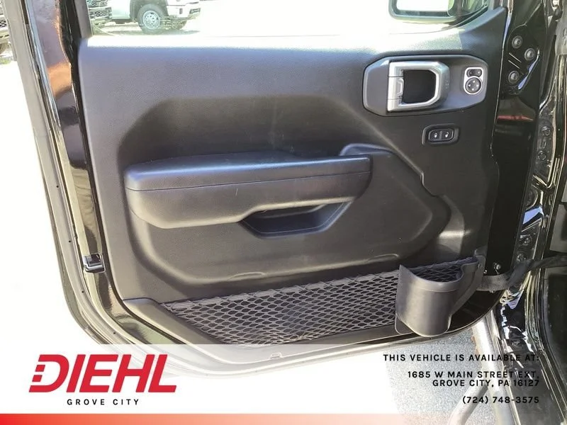 Used 2021 Black Jeep 80th Anniversary 4x4 image 14