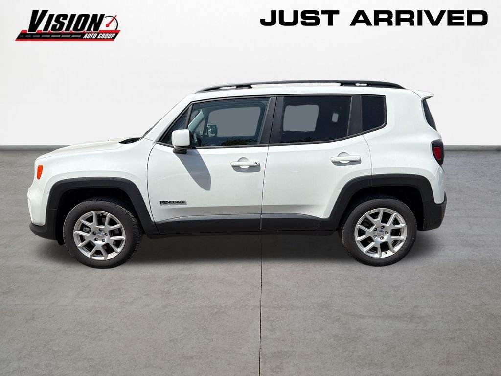 Used 2021 White Jeep Latitude image 8