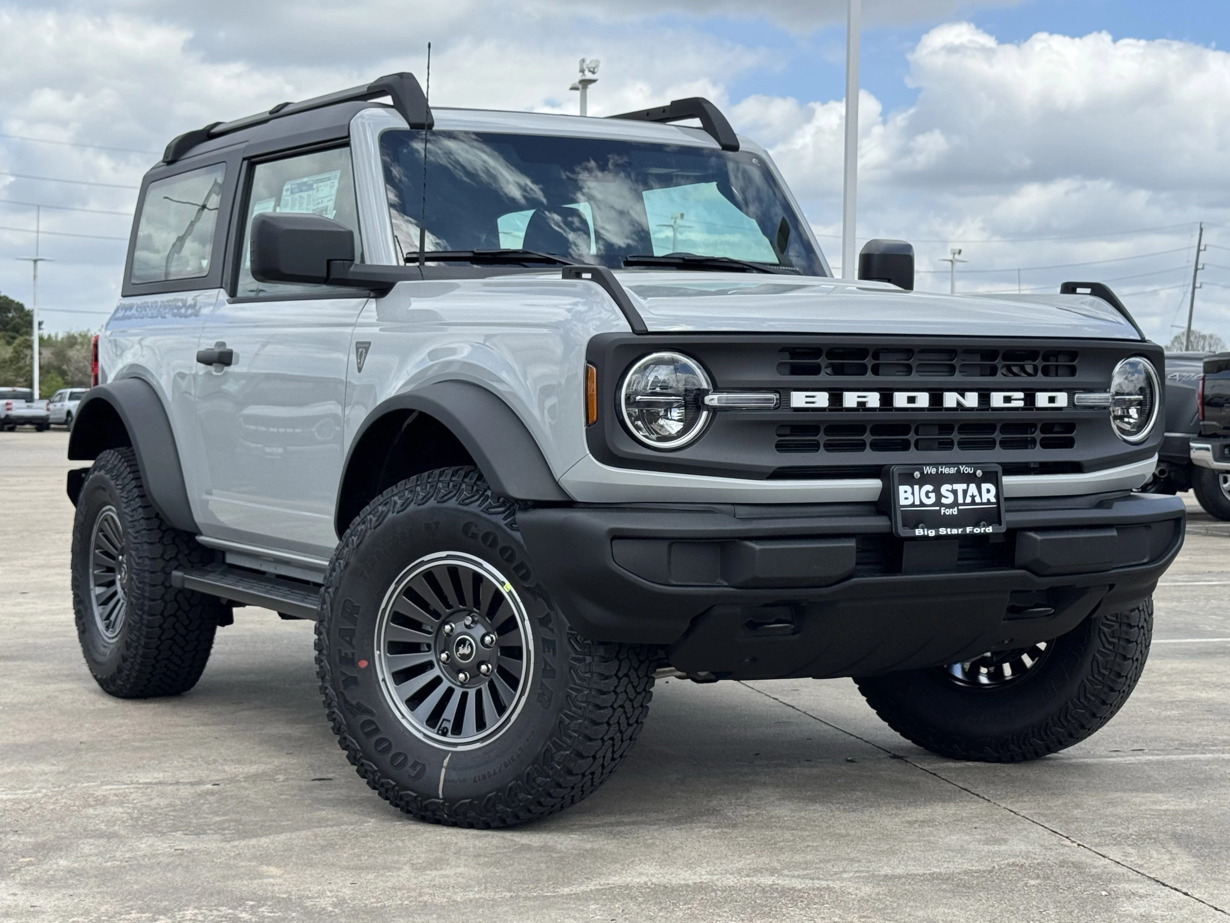 New 2026 Avalanche Gray Ford Base image 2