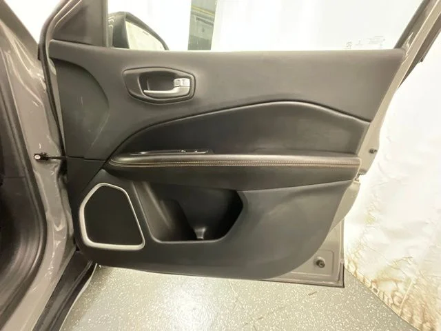 Used 2021 Gray Jeep Limited image 22