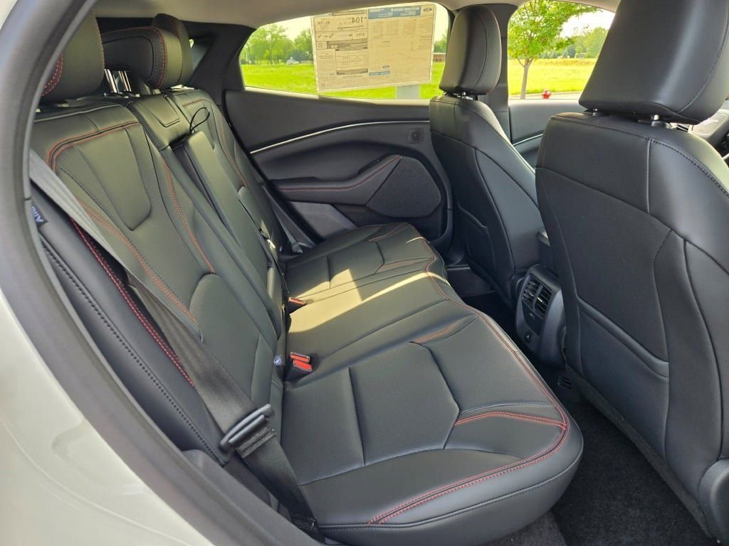 2025 Ford Mustang Mach-E Premium - Photo 11