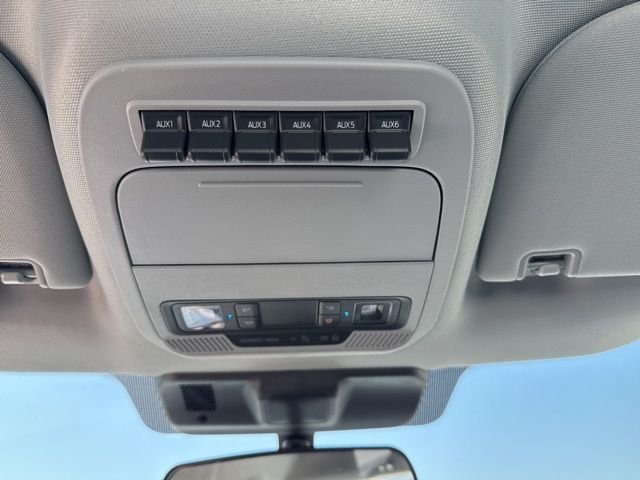 New 2026 Oxford White Ford XL image 15