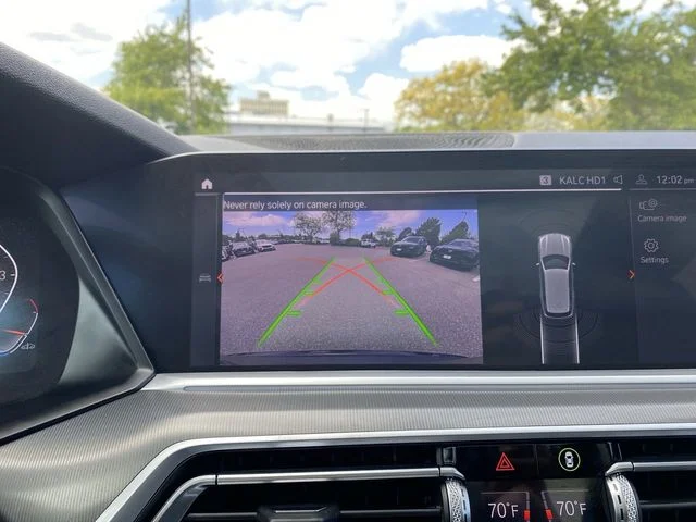 Used 2019 Black BMW xDrive40i image 18