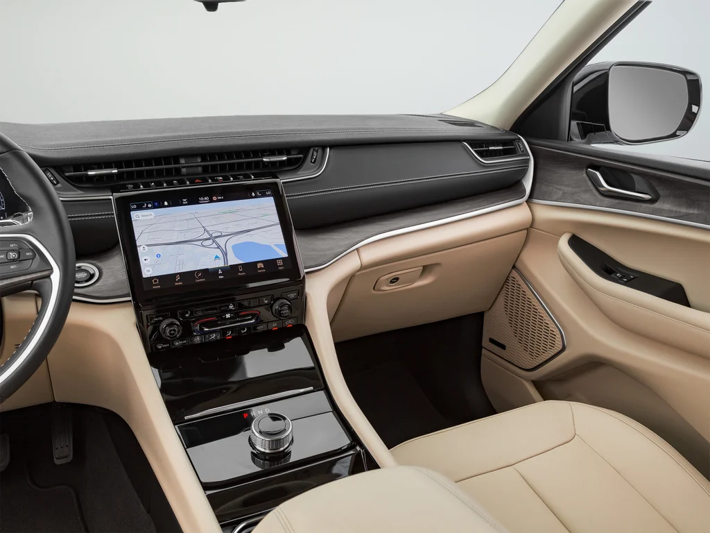 Used 2022 White Jeep Limited image 50