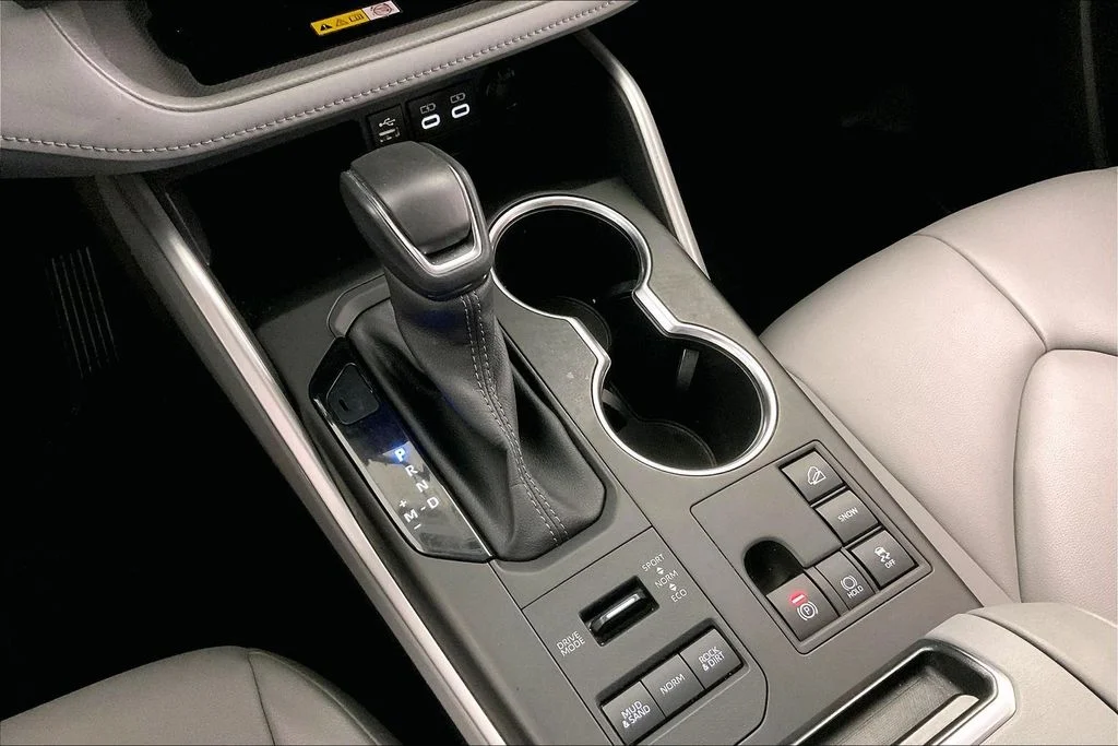 Used 2023 Beige Toyota XLE image 37