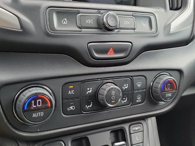 Used 2019 EBONY TWILIGHT METALLIC GMC SLE image 17
