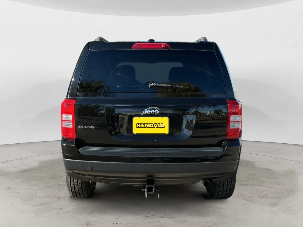 Used 2016 Black Jeep Sport image 6